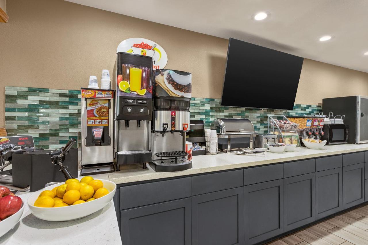 Hotel Super 8 By Wyndham Ankeny/Des Moines Area Zewnętrze zdjęcie
