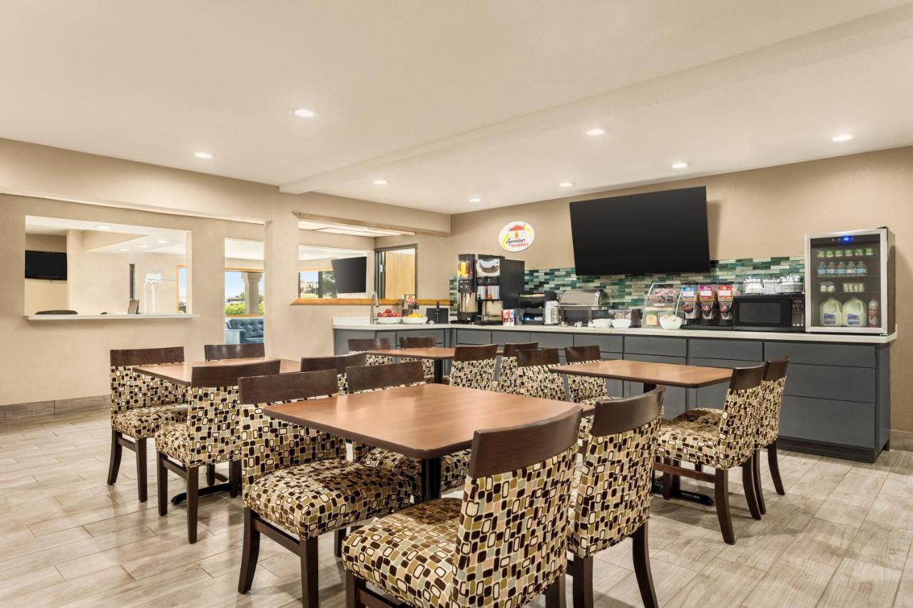 Hotel Super 8 By Wyndham Ankeny/Des Moines Area Zewnętrze zdjęcie