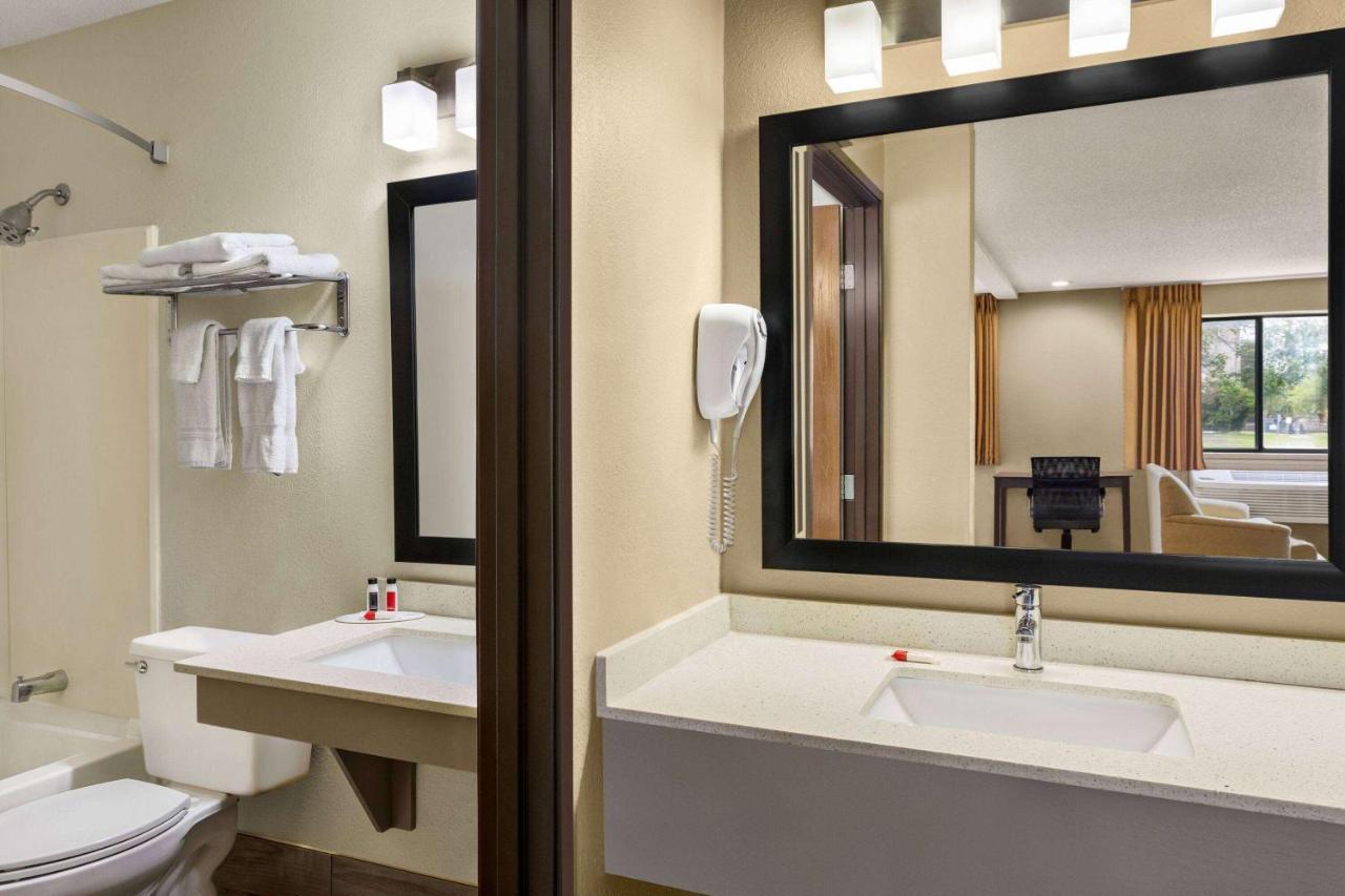 Hotel Super 8 By Wyndham Ankeny/Des Moines Area Zewnętrze zdjęcie